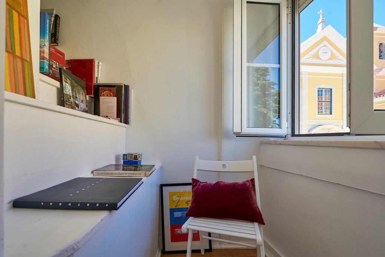 Charming Apartment Em Belem-Books And Canvas Lisbon Exterior photo