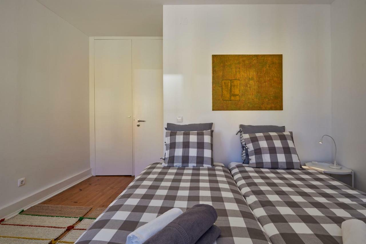 Charming Apartment Em Belem-Books And Canvas Lisbon Exterior photo